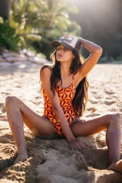 Resa One Piece - Lava -VitaMode Store 240118 skatie 9703 Edit