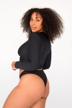 Rosie Top - Black -VitaMode Store SKATIE BlackRe stockCURVE 137