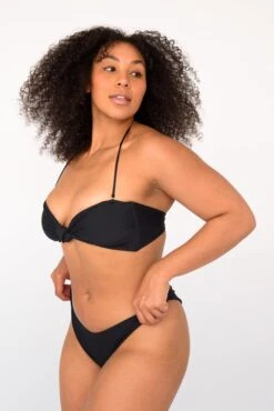 Lyndi Top - Black -VitaMode Store SKATIE BlackRe stockCURVE 168