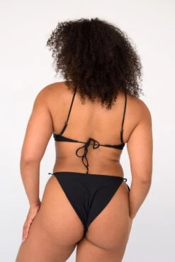 Sophie Top - Black -VitaMode Store SKATIE BlackRe stockCURVE 194