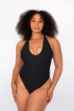 Zoey One Piece - Black -VitaMode Store SKATIE BlackRe stockCURVE 21