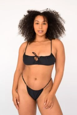 Demi Top - Black -VitaMode Store SKATIE BlackRe stockCURVE 222 a65afd96 ac2e 4761 a1d1 1b762c67babf