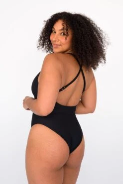 Zoey One Piece - Black -VitaMode Store SKATIE BlackRe stockCURVE 26
