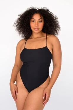 Resa One Piece - Black -VitaMode Store SKATIE BlackRe stockCURVE 28