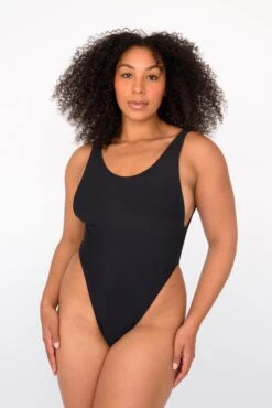Tiffany One Piece - Black -VitaMode Store SKATIE BlackRe stockCURVE 43