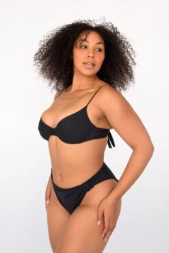 Kate Top - Black -VitaMode Store SKATIE BlackRe stockCURVE 84 6e2e9cc4 b730 4adf 96b2 1087ef506f31