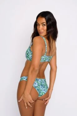 Cheryl Bottom - Cardiff -VitaMode Store SKATIE Cardiff 36 pp