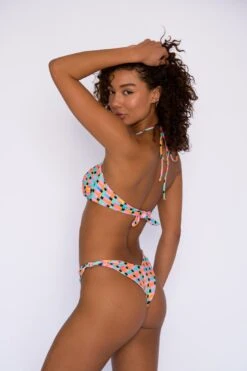 Suzanne Bottom - Radical -VitaMode Store SKATIE Radical 33 54d2833f 5b3b 423a b7b4 734230d7385b