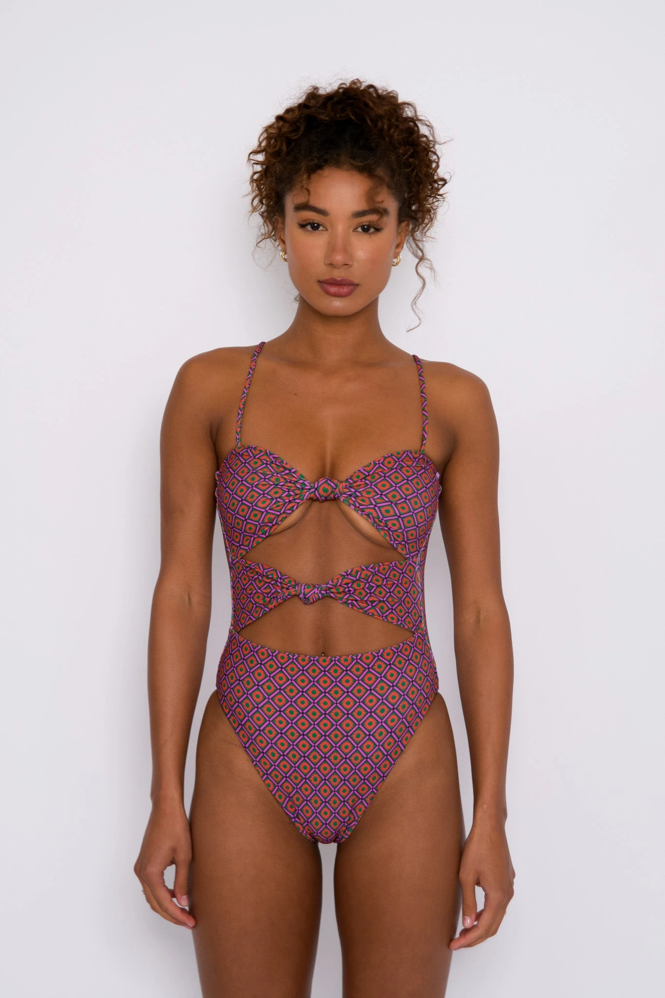 Lisa One Piece - Sol 1 Lisa One Piece - Sol