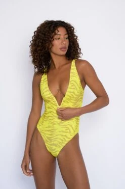Carmen One Piece - Tropicale -VitaMode Store SKATIE Tropicale 48