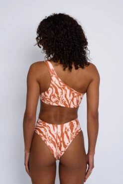 Ellis Top - Tunnels 15 Ellis Top - Tunnels -VitaMode Store SKATIE Tunnels 21 Edit