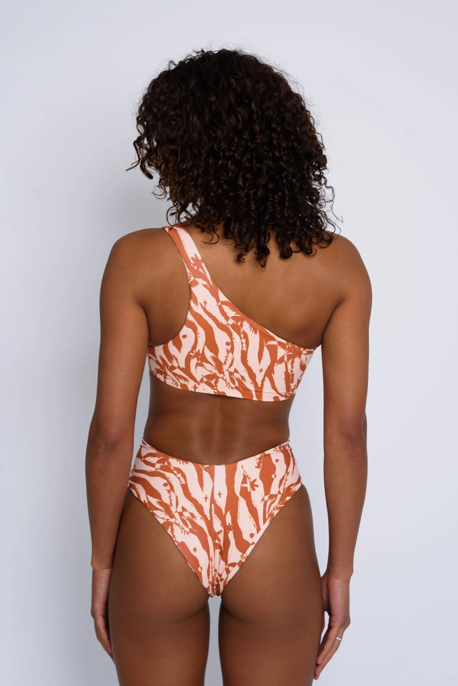 Ellis Top - Tunnels 4 Ellis Top - Tunnels - Image 4