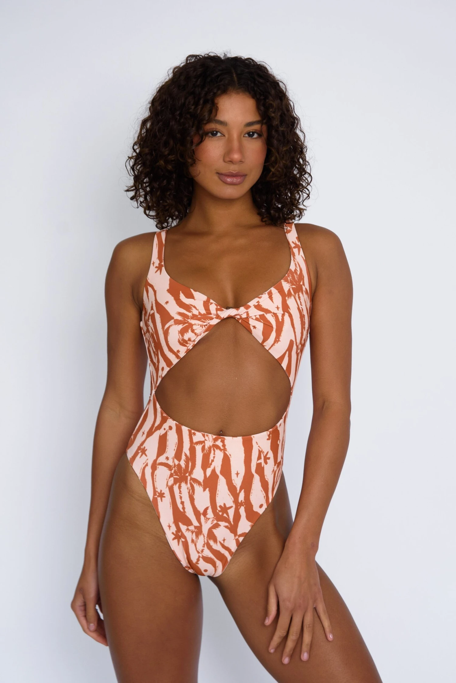 Chloe One Piece - Tunnels 2 Chloe One Piece - Tunnels - Image 2