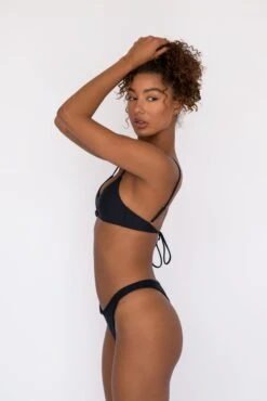 Betsy Top - Black -VitaMode Store SKATIE black 108 a35b5587 5aa6 49a5 82e3 9c44344cb7ba