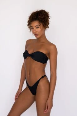 Lyndi Top - Black -VitaMode Store SKATIE black 192 440d2ced fb44 43ff 9e4f 1e6e9ea1e2ac