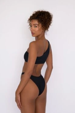 Ellis Top - Black -VitaMode Store SKATIE black 308