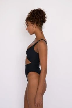 Chloe One Piece - Black -VitaMode Store SKATIE black 49 dcc7bbad 3daa 4aa4 8472 fb47b65471e7