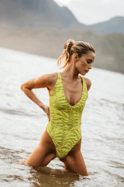 Carmen One Piece - Tropicale -VitaMode Store SkatieE comm 1 ffe1e75a 70ca 42ae b5cb eae4db6d1021