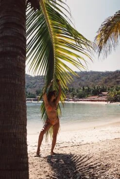 Ella Top - Picante -VitaMode Store amad664 080 d4a466aa 2dd7 4bfd 9369 2d123c2152e5